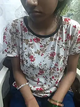 Snapshot of Aradhna_cute chatting on 01/27/25, 01:48 Aradhna cute online show from 01/27/25, 01:48