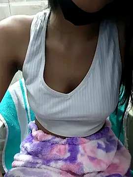 Snapshot of Aradhna_cute chatting on 02/17/25, 07:04 Aradhna cute online show from 02/17/25, 07:04