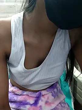 Snapshot of Aradhna_cute chatting on 02/17/25, 10:29 Aradhna cute online show from 02/17/25, 10:29