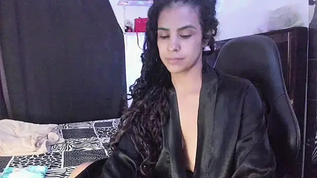 Snapshot of Moon_Sammy chatting on 06/18/26, 01:15 Moon Sammy online show from 06/18/26, 01:15