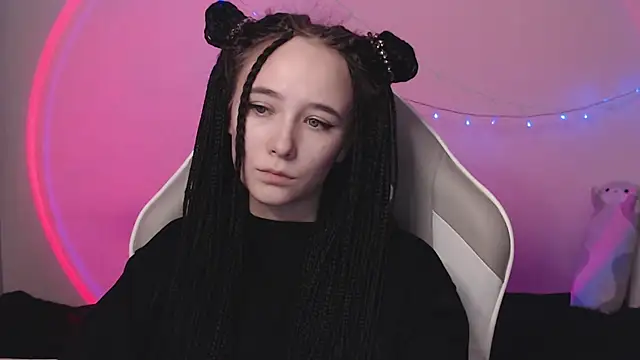 Snapshot of Robin_yourss chatting on 12/14/24, 01:49 Robin yourss online show from 12/14/24, 01:49