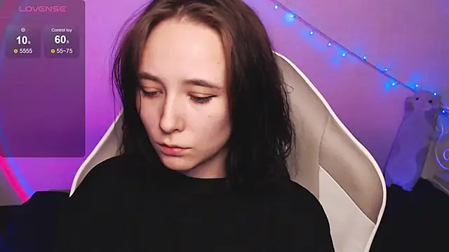 Snapshot of Robin_yourss chatting on 03/06/25, 02:08 Robin yourss online show from 03/06/25, 02:08