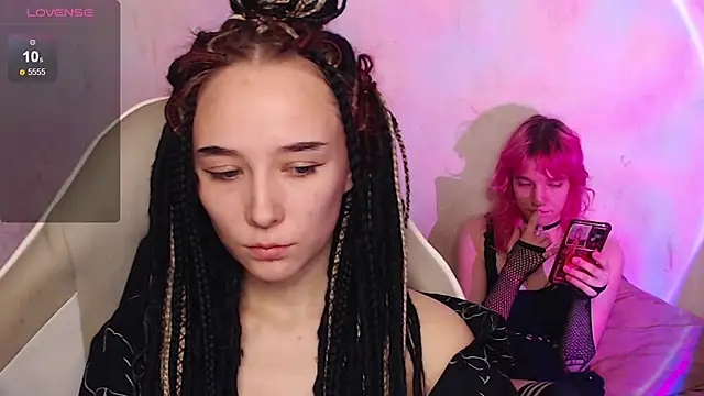 Snapshot of Robin_yourss chatting on 11/23/25, 01:22 Robin yourss online show from 11/23/25, 01:22