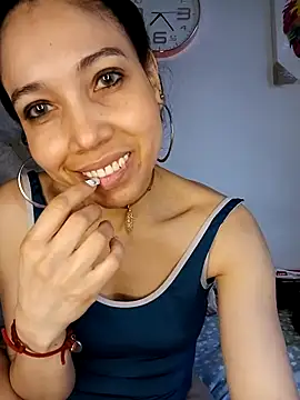 KimPielCanela online show from 03/12/25, 12:04