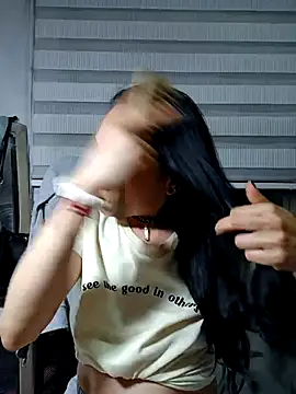 KimPielCanela online show from 09/23/25, 12:13