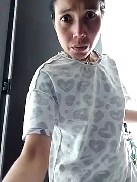 KimPielCanela online show from 10/03/25, 04:26