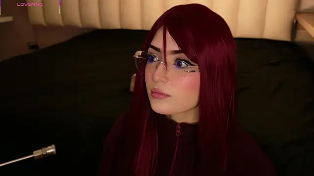 Megan mooree  online show from 09/30/25, 01:16