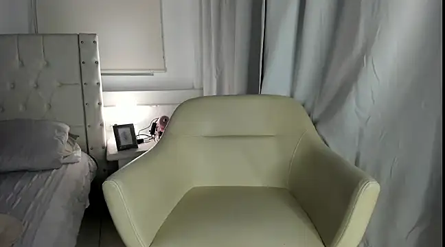 Snapshot of Gabycutee chatting on 02/12/25, 02:03 Gabycutee online show from 02/12/25, 02:03