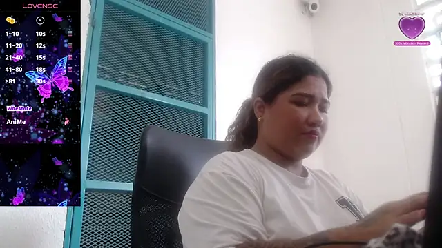 Snapshot of Gabycutee chatting on 10/04/25, 07:45 Gabycutee online show from 10/04/25, 07:45