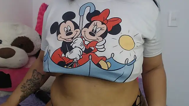 Snapshot of Emily__W chatting on 01/02/25, 09:07 Emily W online show from 01/02/25, 09:07