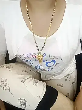 Snapshot of yourtamilcouple chatting on 12/26/24, 03:10 yourtamilcouple online show from 12/26/24, 03:10