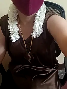 Snapshot of yourtamilcouple chatting on 02/21/25, 06:48 yourtamilcouple online show from 02/21/25, 06:48