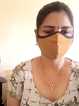 Snapshot of yourtamilcouple chatting on 03/04/25, 07:41 yourtamilcouple online show from 03/04/25, 07:41