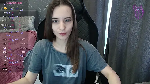 Alice Weiss online show from 04/11/26, 09:24