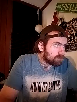 Snapshot of RobStrokes215 chatting on 12/23/24, 04:06 RobStrokes215 online show from 12/23/24, 04:06