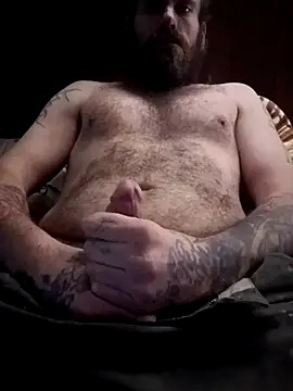 Snapshot of RobStrokes215 chatting on 03/05/25, 11:06 RobStrokes215 online show from 03/05/25, 11:06