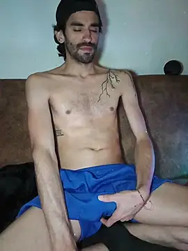 Snapshot of johngil0995 chatting on 11/09/25, 12:58 johngil0995 online show from 11/09/25, 12:58