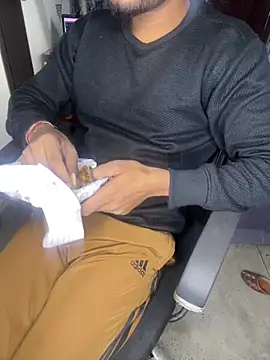 sexyboy09 online show from 12/19/24, 04:02