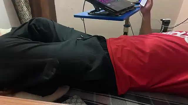 Snapshot of sexyboy09 chatting on 10/29/25, 06:59 sexyboy09 online show from 10/29/25, 06:59