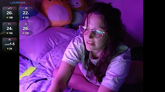 Snapshot of kennyyyXxX chatting on 01/18/25, 03:53 kennyyyXxX online show from 01/18/25, 03:53