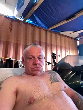 JakubW79 online show from 05/01/26, 03:49