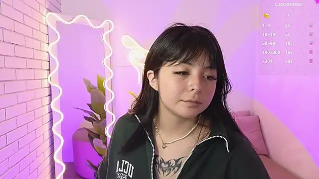 hina tay online show from 12/13/24, 04:11