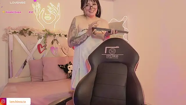 hina tay online show from 01/07/26, 07:11