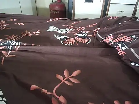 Snapshot of Kinjal_patel01 chatting on 09/25/25, 04:38 Kinjal patel01 online show from 09/25/25, 04:38