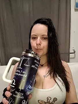 Snapshot of Lilith__Mystery chatting on 02/08/26, 07:28 Lilith Mystery online show from 02/08/26, 07:28