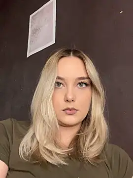 Alisa Rise online show from 10/11/25, 02:37