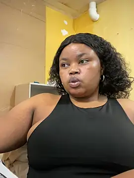 Curveysinaa online show from 02/20/25, 09:00