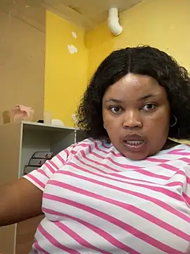 Curveysinaa online show from 03/07/25, 07:52