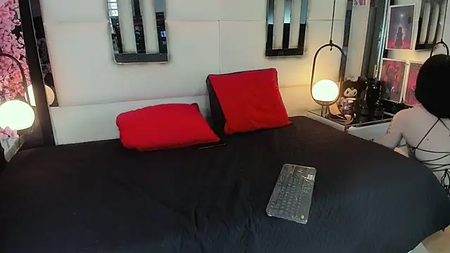 Snapshot of alixxon1 chatting on 05/26/26, 03:52 alixxon1 online show from 05/26/26, 03:52