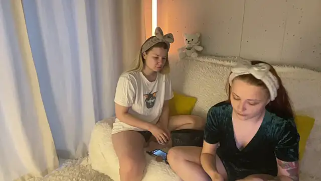   2sya   online show from 02/25/25, 02:44