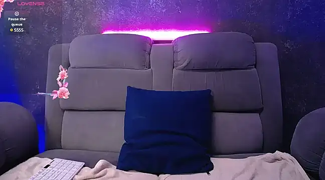 Snapshot of hannaa_jhoonson chatting on 12/13/24, 08:47 hannaa jhoonson online show from 12/13/24, 08:47