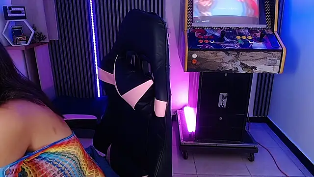 Snapshot of hannaa_jhoonson chatting on 03/05/25, 04:02 hannaa jhoonson online show from 03/05/25, 04:02