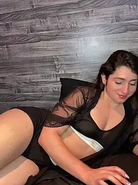 kamel-ayesha online show from 01/25/25, 08:53