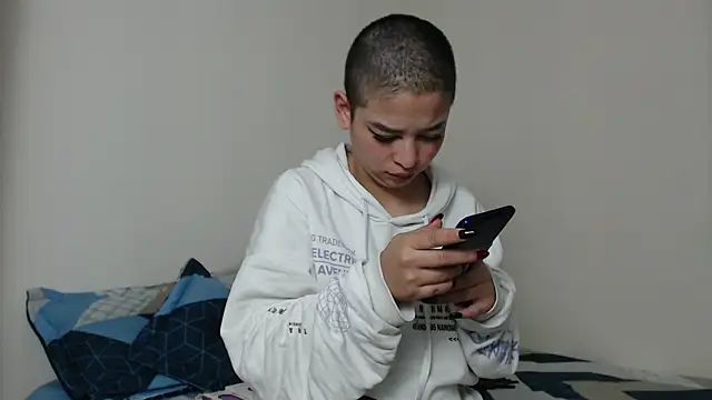 Bitsy Messy online show from 01/04/25, 10:16