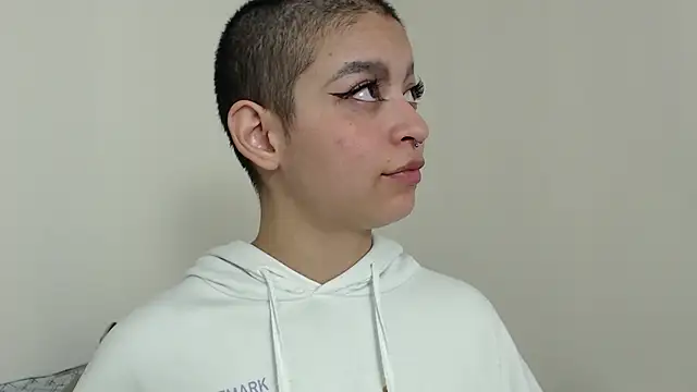 Bitsy Messy online show from 01/04/25, 01:21