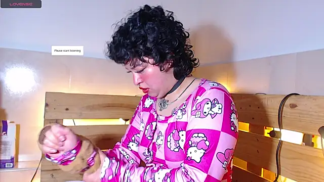 Bitsy Messy online show from 12/22/25, 05:37