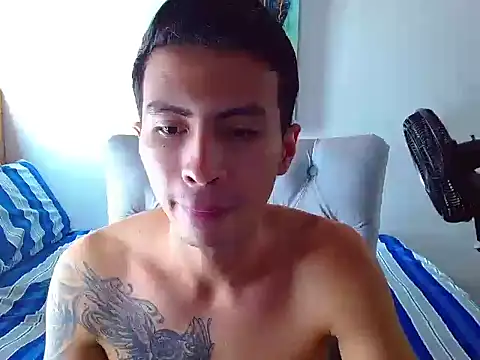 Velk hot online show from 03/28/26, 01:11