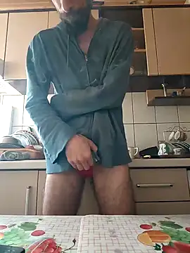 Snapshot of vulpe8400 chatting on 01/19/25, 01:01 vulpe8400 online show from 01/19/25, 01:01