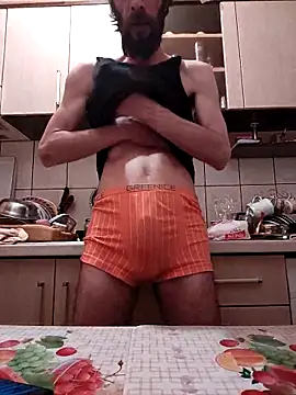 Snapshot of vulpe8400 chatting on 02/16/25, 04:10 vulpe8400 online show from 02/16/25, 04:10