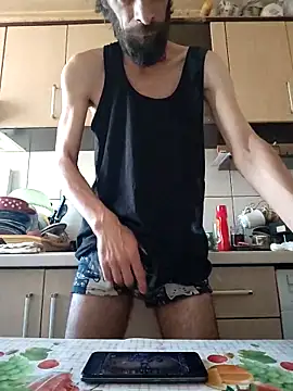 Snapshot of vulpe8400 chatting on 02/24/25, 08:17 vulpe8400 online show from 02/24/25, 08:17