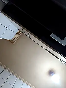 Snapshot of vulpe8400 chatting on 03/08/25, 06:37 vulpe8400 online show from 03/08/25, 06:37