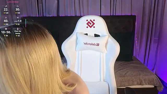 Snapshot of jenny_bunny_ chatting on 03/17/25, 01:35 jenny bunny online show from 03/17/25, 01:35