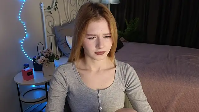 Snapshot of jenny_bunny_ chatting on 10/08/25, 01:25 jenny bunny online show from 10/08/25, 01:25