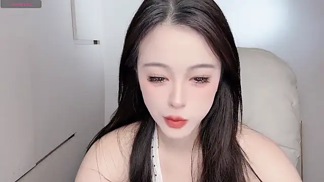 Snapshot of Neyllar chatting on 09/19/25, 11:44 Neyllar online show from 09/19/25, 11:44