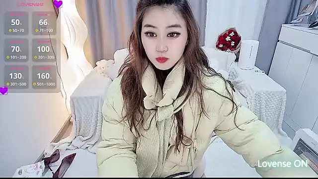 Feifei-cn online show from 02/23/26, 12:46