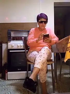 Ely Elenita online show from 11/11/25, 05:51